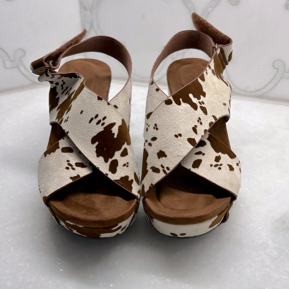 Pierre Dumas cow print wedges